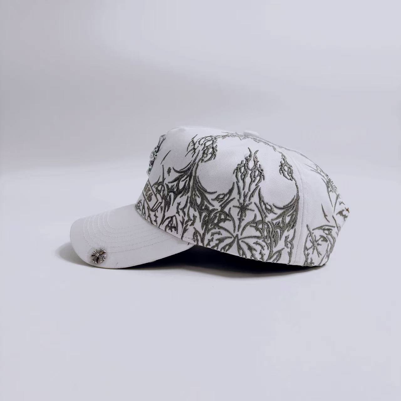 CHROME WHITE